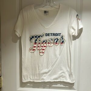 Detroit tigers shirt